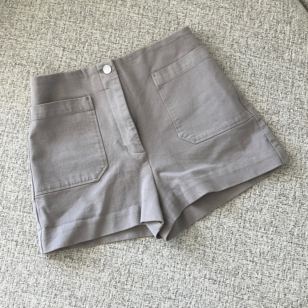 Wilfred High-Waist Utility Shorts in Light Taupe
